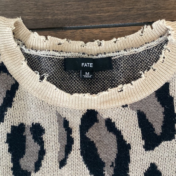 FATE leopard print sweater. - Picture 2 of 2